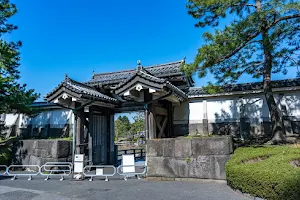 Kita-hanebashi-mon Gate image