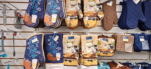 Dollar Store «Dollar Tree», reviews and photos, 3103 111th St #115, Naperville, IL 60564, USA