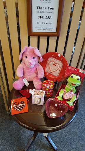 Thrift Store «Second Chance Shop», reviews and photos, 730 Hebron Ave, Glastonbury, CT 06033, USA