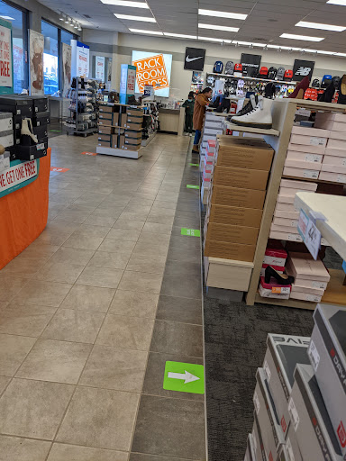 Shoe Store «Rack Room Shoes», reviews and photos, 2809 Battleground Ave, Greensboro, NC 27455, USA