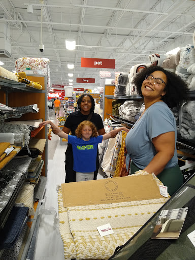 Shopping Mall «Rio Hill Shopping Center», reviews and photos, Seminole Trail, Charlottesville, VA 22901, USA