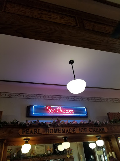 Ice Cream Shop «Pearl Ice Cream Parlor», reviews and photos, 207 Pearl St, La Crosse, WI 54601, USA