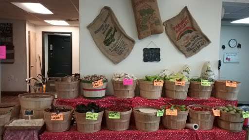 Grocery Store «Puzyckis market», reviews and photos, 15690-15698 Bedford Cir W, Clearwater, FL 33764, USA