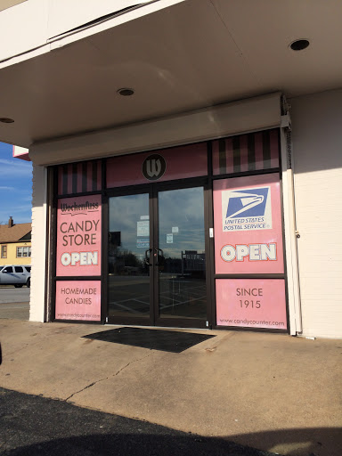 Post Office «CPU (Certified Postal Unit) in Wockenfuss Candies», reviews and photos, 6831 Harford Rd, Parkville, MD 21234, USA