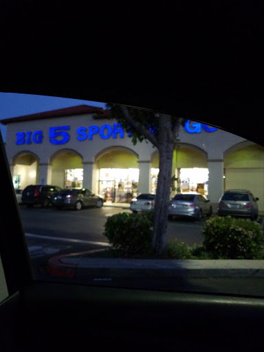 Sporting Goods Store «Big 5 Sporting Goods», reviews and photos, 16900 San Fernando Mission Blvd, Granada Hills, CA 91344, USA