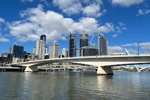 Victoria Bridge image