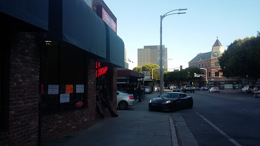 Tobacco Shop «VooDoo Smoke Shop», reviews and photos, 966 Gayley Ave, Los Angeles, CA 90024, USA