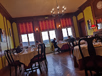 Atmosphère du Restaurant gastronomique Restaurant Le Manoir Du Soleil D'Or à Nassandres sur Risle - n°17