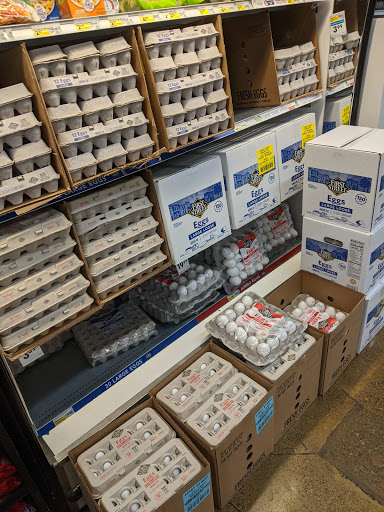 Grocery Store «Smart & Final Extra!», reviews and photos, 250 E 10th St, Gilroy, CA 95020, USA