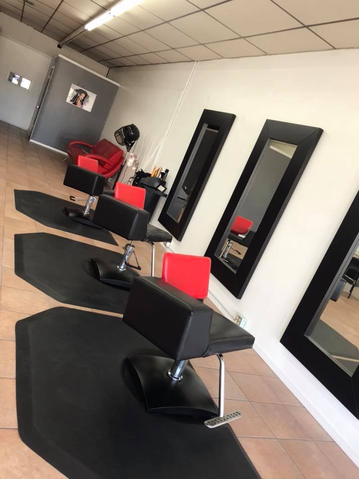 Beauty & The Barber Salon 32931