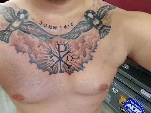 Tattoo Shop «Stained in pain tattoos», reviews and photos, 4211 N Milwaukee Ave, Chicago, IL 60641, USA