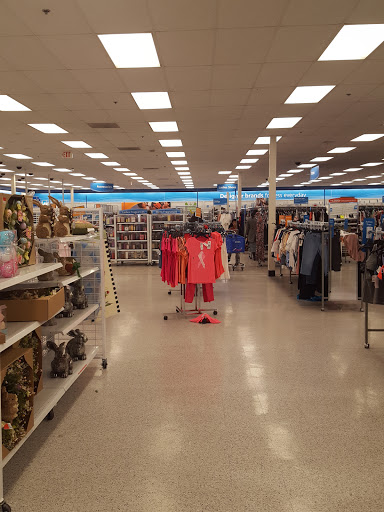 Clothing Store «Ross Dress for Less», reviews and photos, 2180 MacArthur Rd, Whitehall, PA 18052, USA