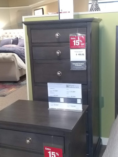 Furniture Store «Art Van Furniture - Muskegon», reviews and photos, 630 Seminole Rd, Muskegon, MI 49441, USA