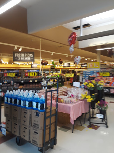 Grocery Store «Stop & Shop», reviews and photos, 2350 N Ocean Ave, Farmingville, NY 11738, USA