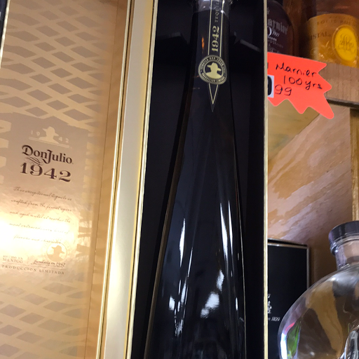 Liquor Store «Annapolis Wine & Spirits», reviews and photos, 1307 Forest Dr, Annapolis, MD 21403, USA