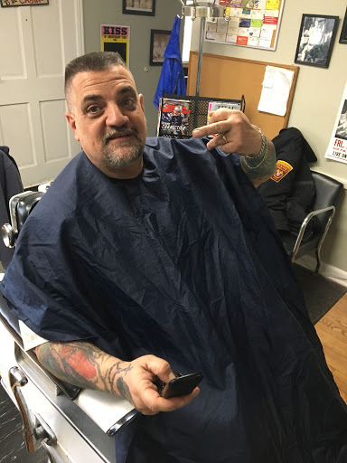 Barber Shop «Friendly Barber Shop», reviews and photos, 74 Centennial Ave, Meriden, CT 06451, USA