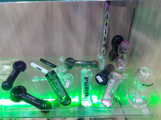 Tobacco Shop «Cole Street Smoke Shop», reviews and photos, 610 Cole St, San Francisco, CA 94117, USA