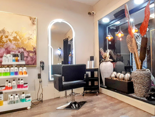 Saløn33 Perruqueria & Rituals / Salón 33 / Salón  33 en Santa Coloma de Gramenet, Barcelona