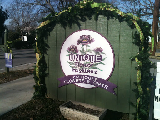 Florist «Unique Flower Fashions, Inc», reviews and photos, 2814 Bransford Ave, Nashville, TN 37204, USA