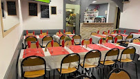 Atmosphère du Restaurant portugais Café du Port à Givors - n°2