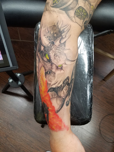 Tattoo Shop «Knucklehead Tattoo Shop», reviews and photos, 5241 W Glendale Ave, Glendale, AZ 85301, USA