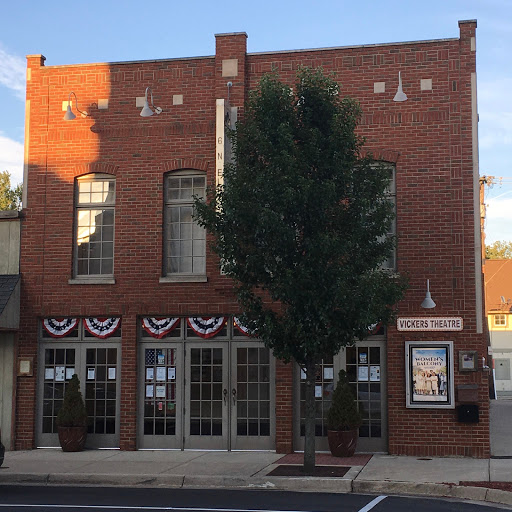 Movie Theater «Vickers Theatre», reviews and photos, 6 N Elm St, Three Oaks, MI 49128, USA