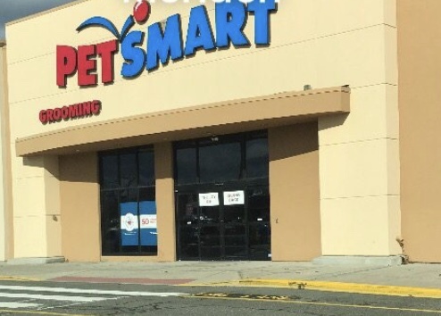 Pet Supply Store «PetSmart», reviews and photos, 533 S Broad St, Meriden, CT 06450, USA