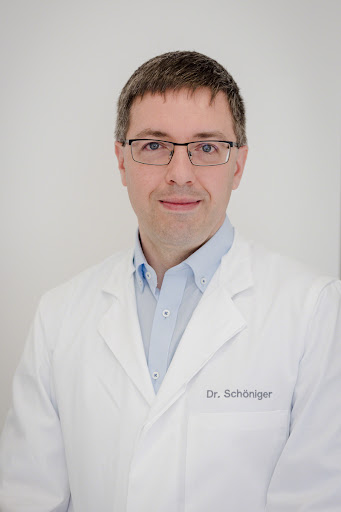 Dr. Maximilian Schöniger-Hekele