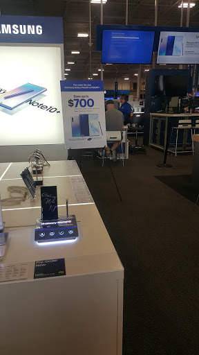 Electronics Store «Best Buy», reviews and photos, 26 Plaza Dr, Fairview Heights, IL 62208, USA