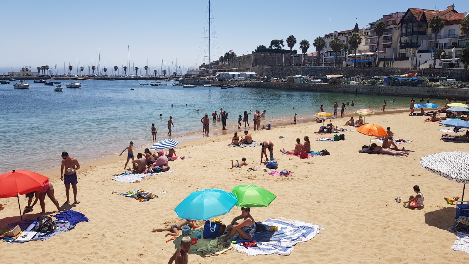 Foto von Praia do Bugari mit lange bucht