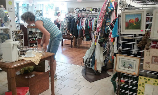 Thrift Store «Throw Back Thrift», reviews and photos, 1344 Easton Rd, Abington, PA 19001, USA