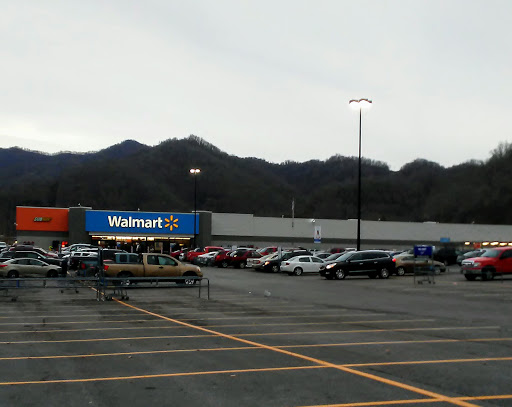 Discount Store «Walmart», reviews and photos, 201 Walton Rd, Harlan, KY 40831, USA