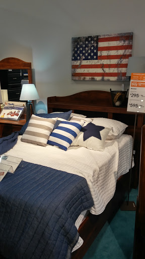 Furniture Store «Ashley HomeStore», reviews and photos, 26222 Golden Maple Loop, Wesley Chapel, FL 33544, USA