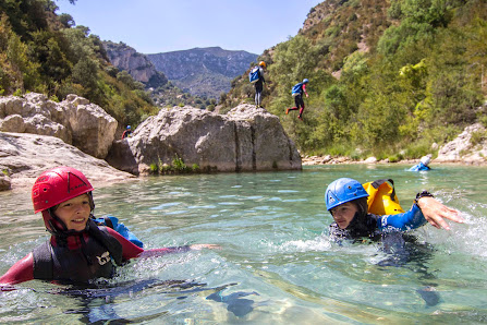 Guaranatura Casa Rural y Deportes de Aventura C. Traviesa, 17, 22144 Bierge, Huesca, España