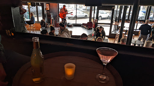 Night Club «One Pelham East», reviews and photos, 270 Thames St, Newport, RI 02840, USA