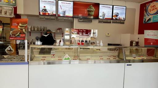 Ice Cream Shop «Carvel», reviews and photos, 305 Valley Rd, Wayne, NJ 07470, USA