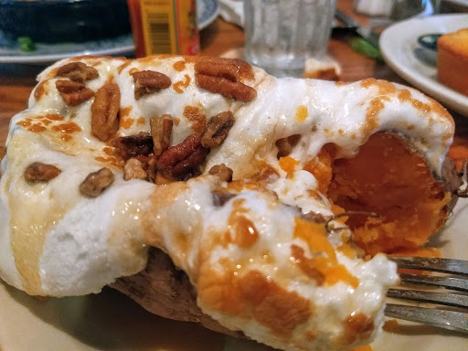 American Restaurant «Cracker Barrel Old Country Store», reviews and photos, 4321 S Interstate Hwy 35, San Marcos, TX 78666, USA