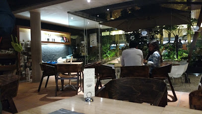 Crepes & Waffles Carrera 6 #120A-29, Bogotá, Colombia