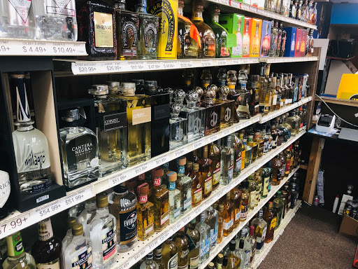 Liquor Store «Raman Party Store», reviews and photos, 394 Chicago Dr, Holland, MI 49423, USA