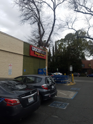 Grocery Store «Grocery Outlet Bargain Market», reviews and photos, 1700 Capitol Ave, Sacramento, CA 95811, USA