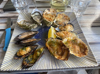 Plats et boissons du Restaurant de fruits de mer Chez Titin à Marseillan - n°1