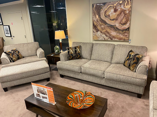 Furniture Store «Raymour & Flanigan Furniture and Mattress Store», reviews and photos, 110 S West End Blvd, Quakertown, PA 18951, USA