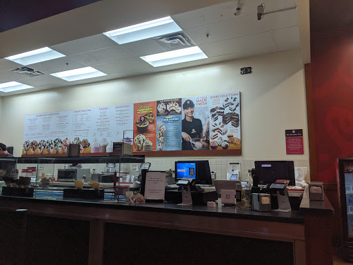 Ice Cream Shop «Cold Stone Creamery», reviews and photos, 2970 E Germann Rd #5, Chandler, AZ 85286, USA