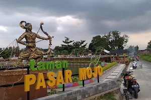 Taman Pasar Mojo image