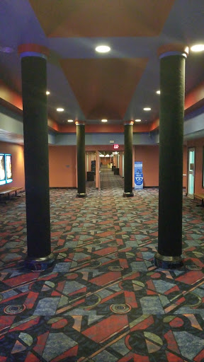 Movie Theater «Regal Cinemas Shiloh Crossing 18», reviews and photos, 10400 E. US 36, Avon, IN 46168, USA
