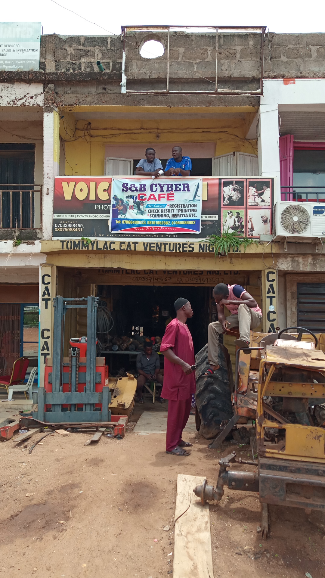 S & B Cyber Cafe