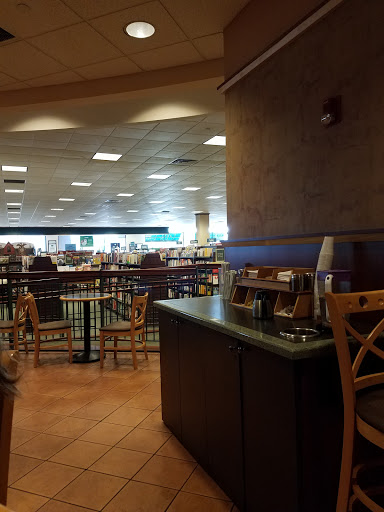 Book Store «Barnes & Noble», reviews and photos, 5380 US-14, Crystal Lake, IL 60014, USA