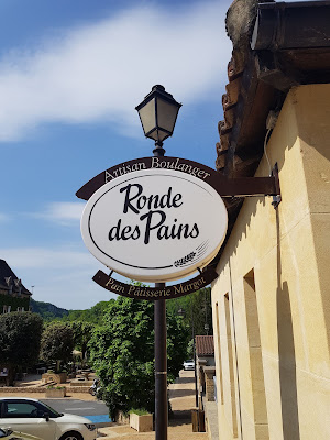 Ronde Des Pains à Les Eyzies