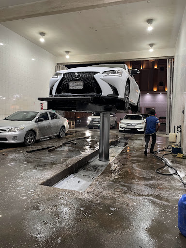 مغسلة البرق للسيارات 