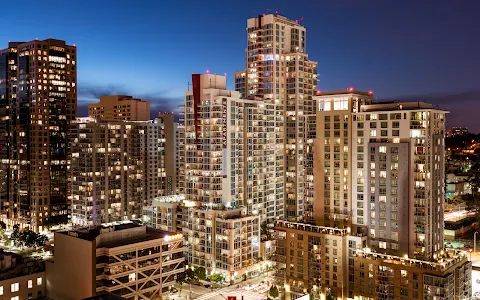 Vantage Pointe Apartments image